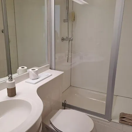 Stadthotel Waldhorn מלון