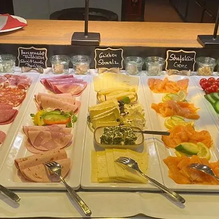 Stadthotel Waldhorn 3*